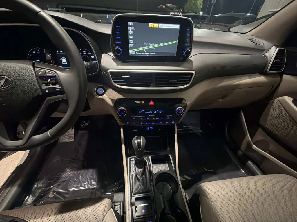 Used 2021 White Hyundai Ultimate image 21