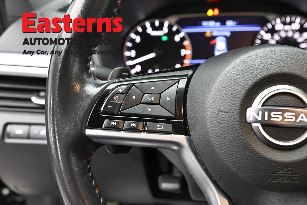 Used 2024 Black Nissan 2.5 SR image 15