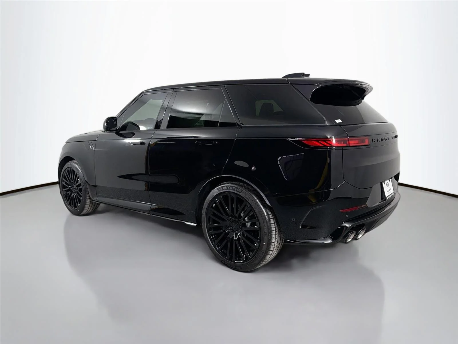 New 2026 Narvik Black LAND ROVER SV Black V8 P635 image 7