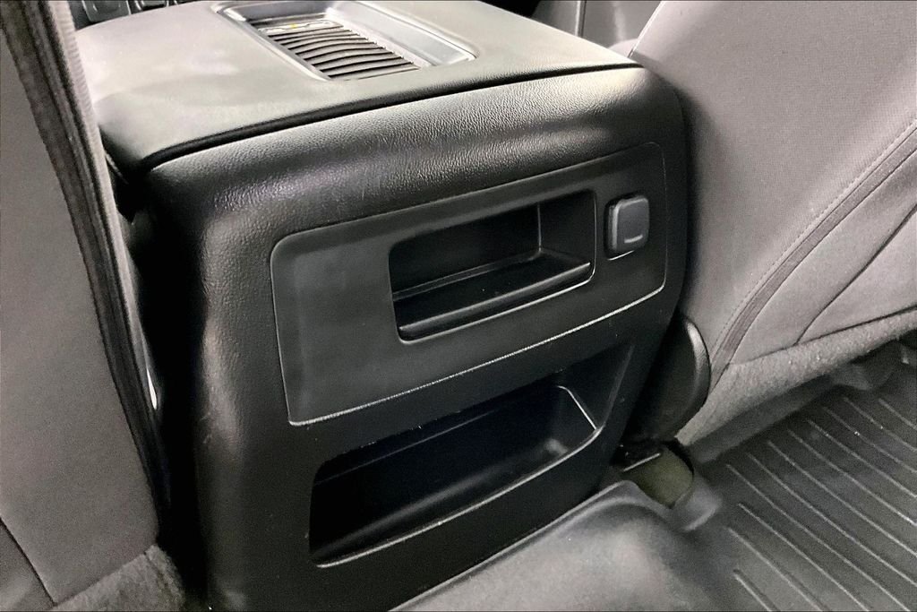 Used 2017 Black Chevrolet LT image 8