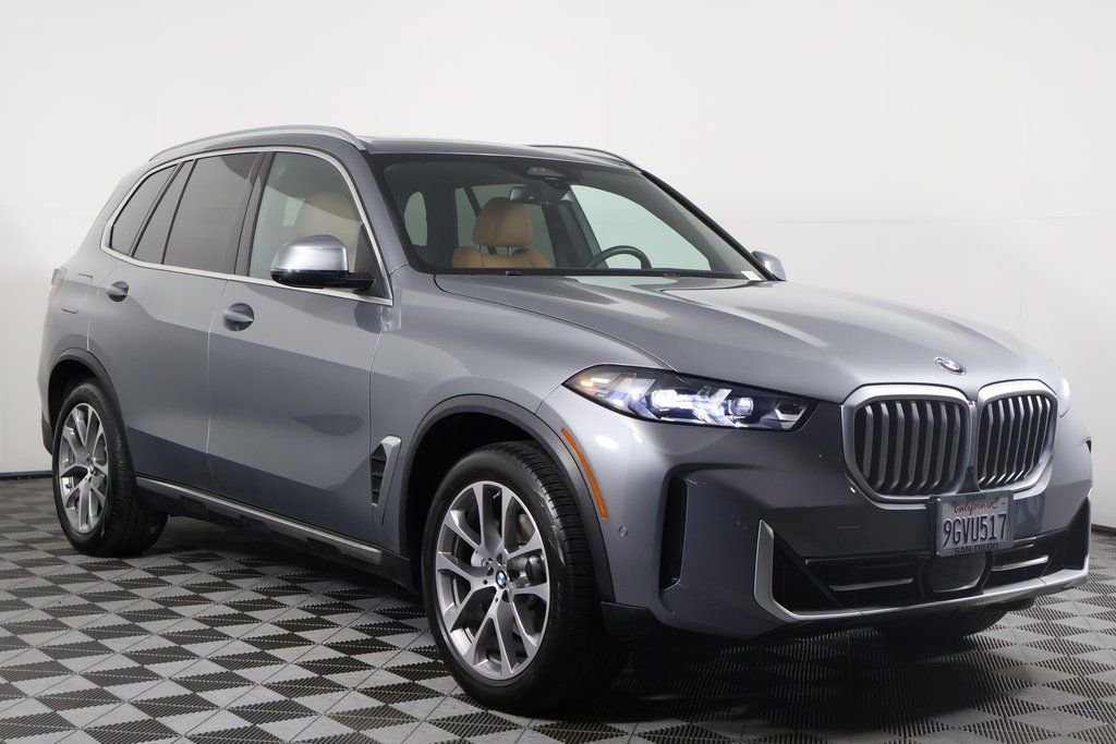 Used 2024 Skyscraper Grey Metallic BMW sDrive40i image 3