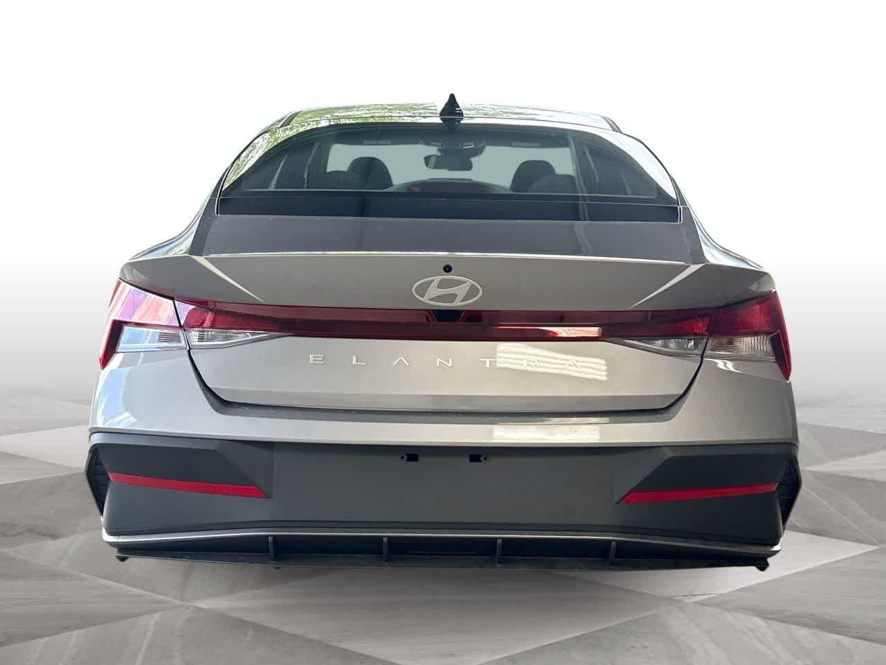 New 2026 Fluid Metal Hyundai SE image 7