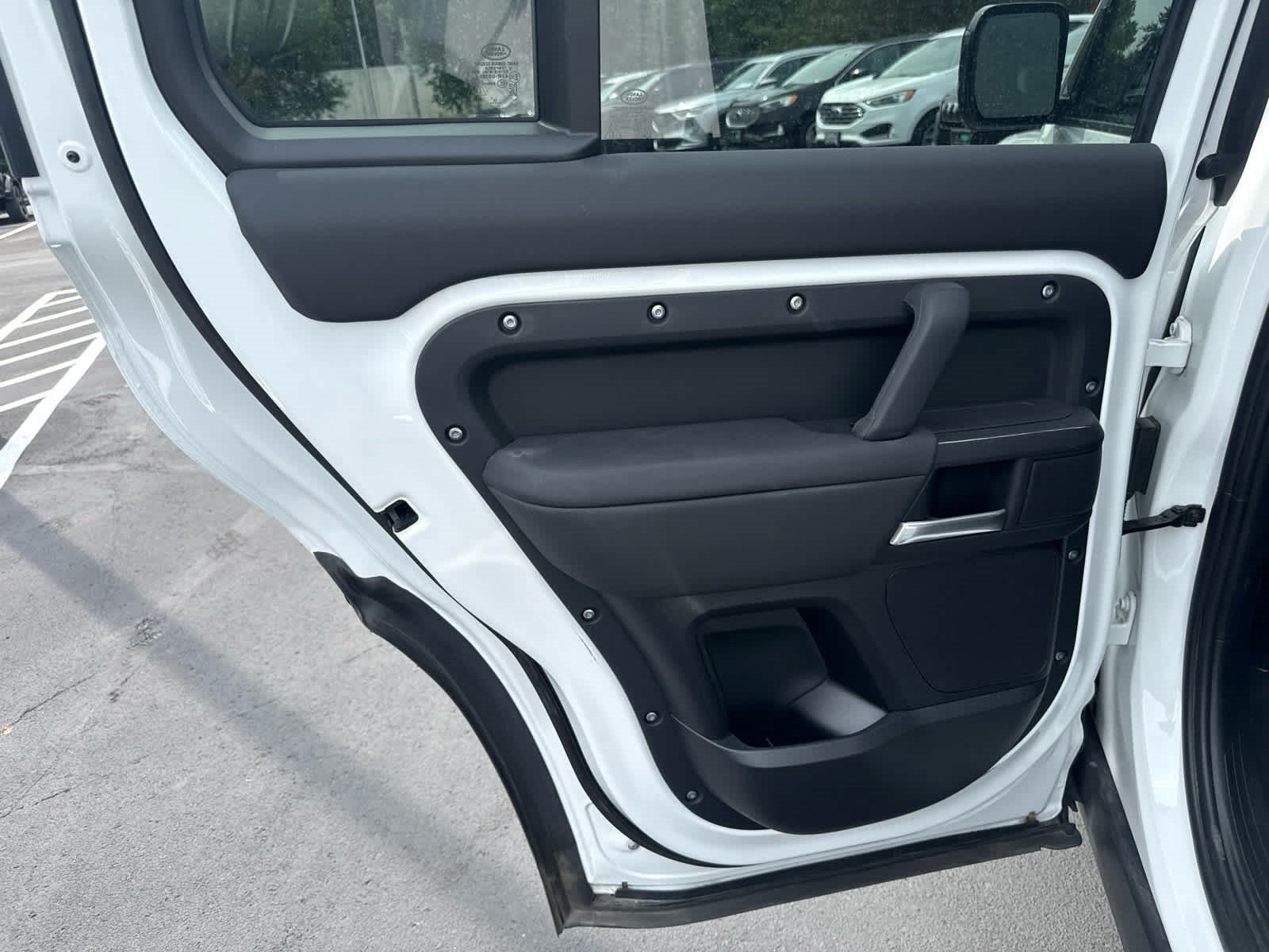 Used 2025 White Land Rover S image 15
