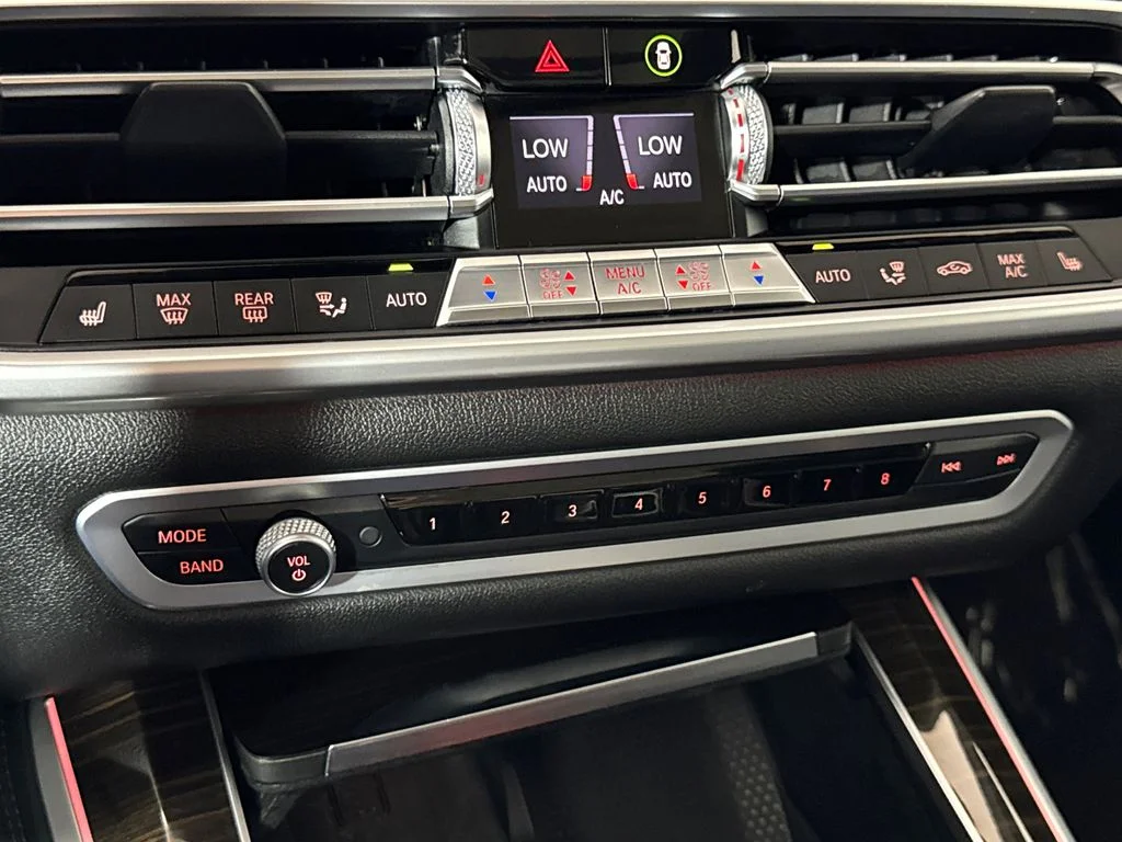 Used 2019 Gray BMW xDrive40i image 25