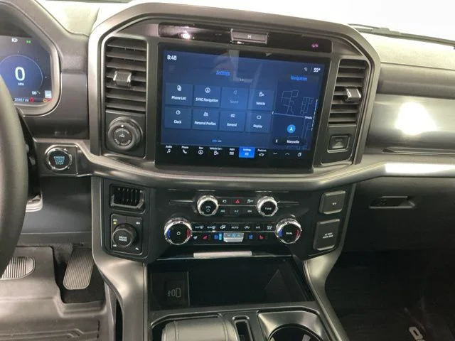 Used 2025 Oxford White Ford Lariat image 19