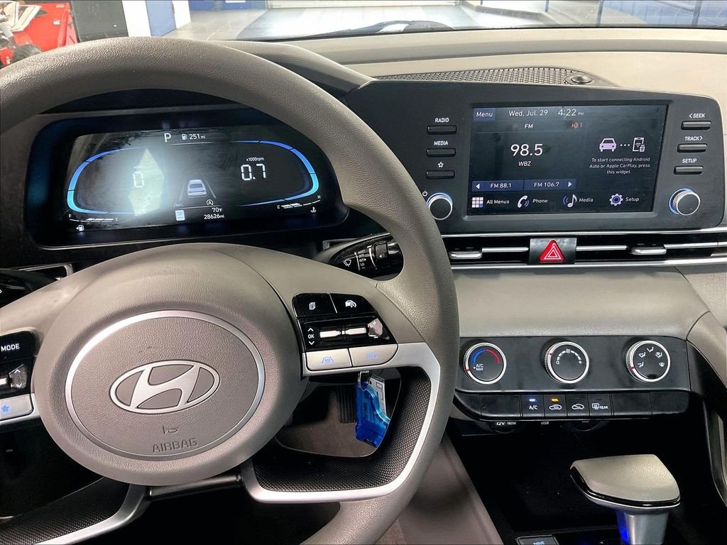 Used 2024 Gray Hyundai SE image 18