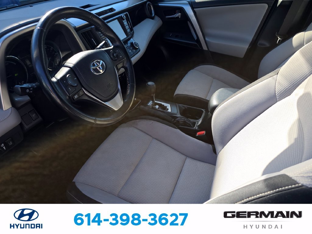 Used 2018 Blue Toyota XLE image 18