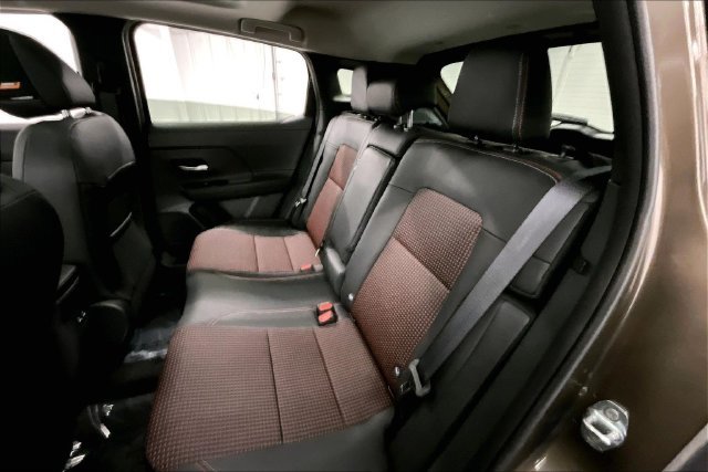 New 2026 Canyon Bronze Nissan SR image 11