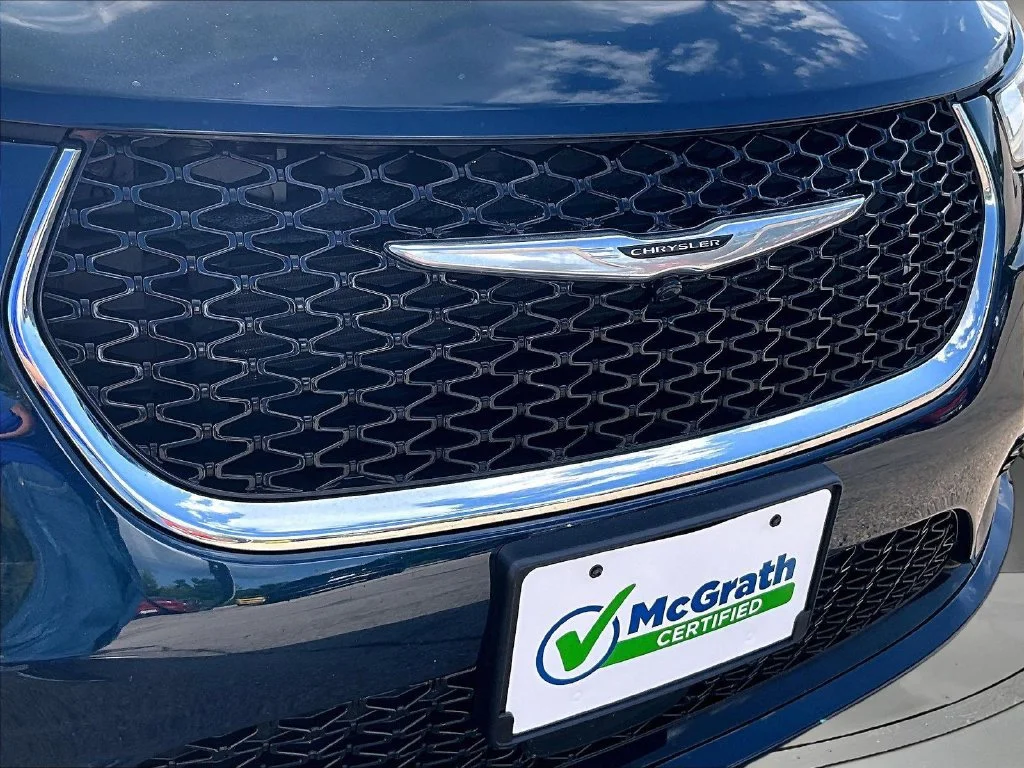 Used 2023 Blue Chrysler Touring L image 35
