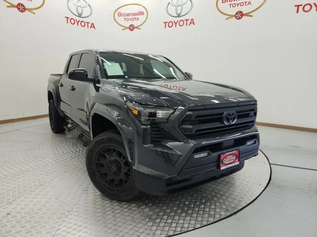 Used 2025  Toyota SR5 image 1