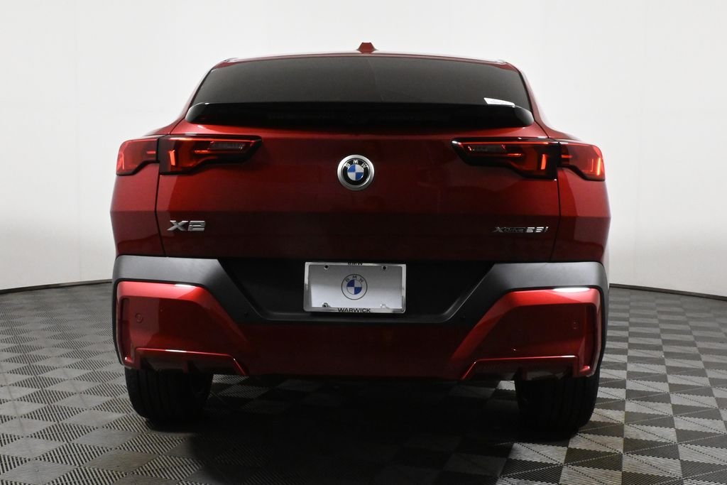 Used 2026 Red BMW xDrive28i image 6