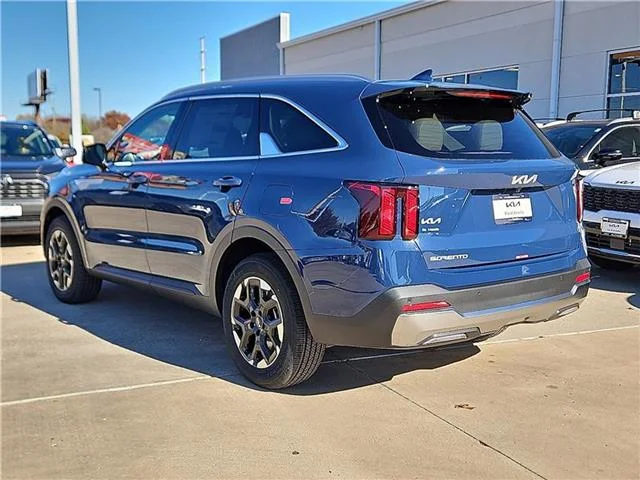 New 2026 Midnight Lake . KIA S Front-Wheel Drive image 2