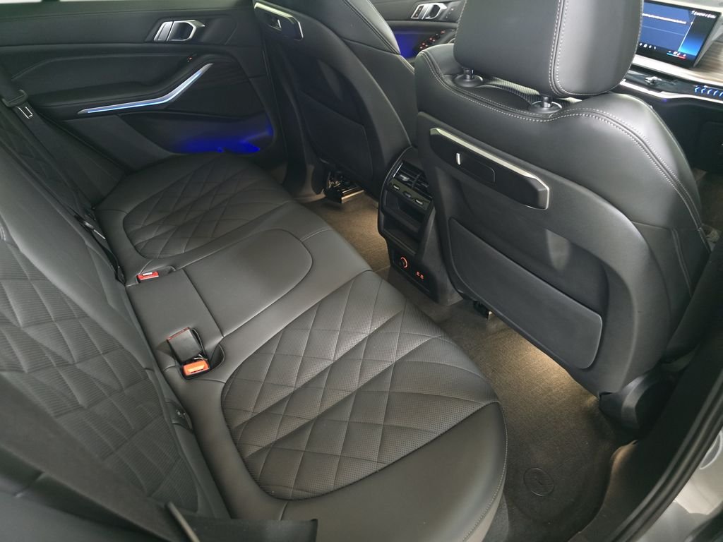 Used 2024 Skyscraper Gray Metallic BMW sDrive40i image 16