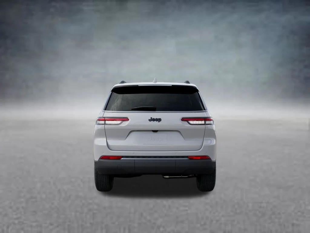 New 2026 Bright White Clear-Coat Exterior Paint Jeep Laredo image 7
