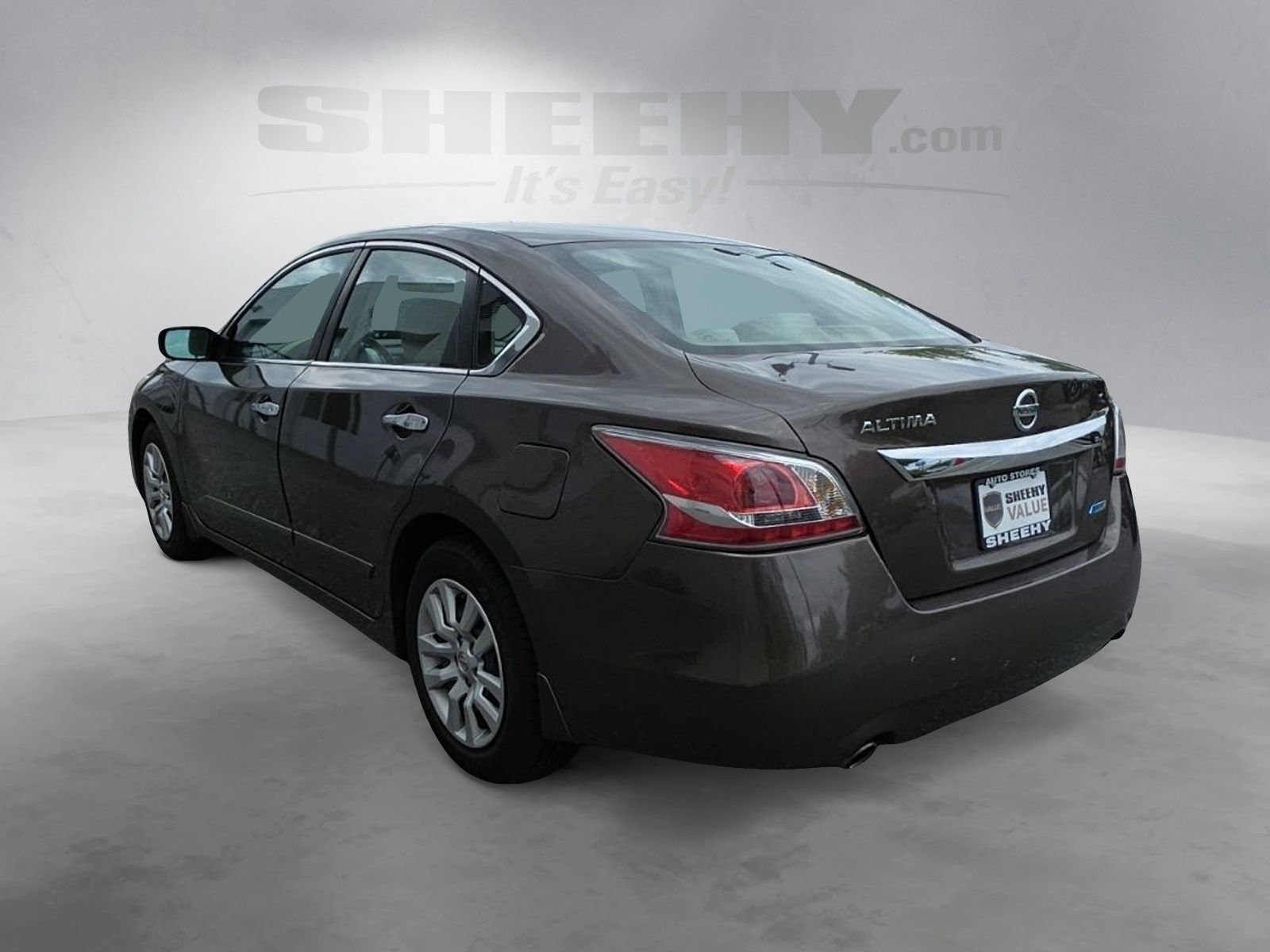 Used 2014 Brown Nissan 2.5 S image 13
