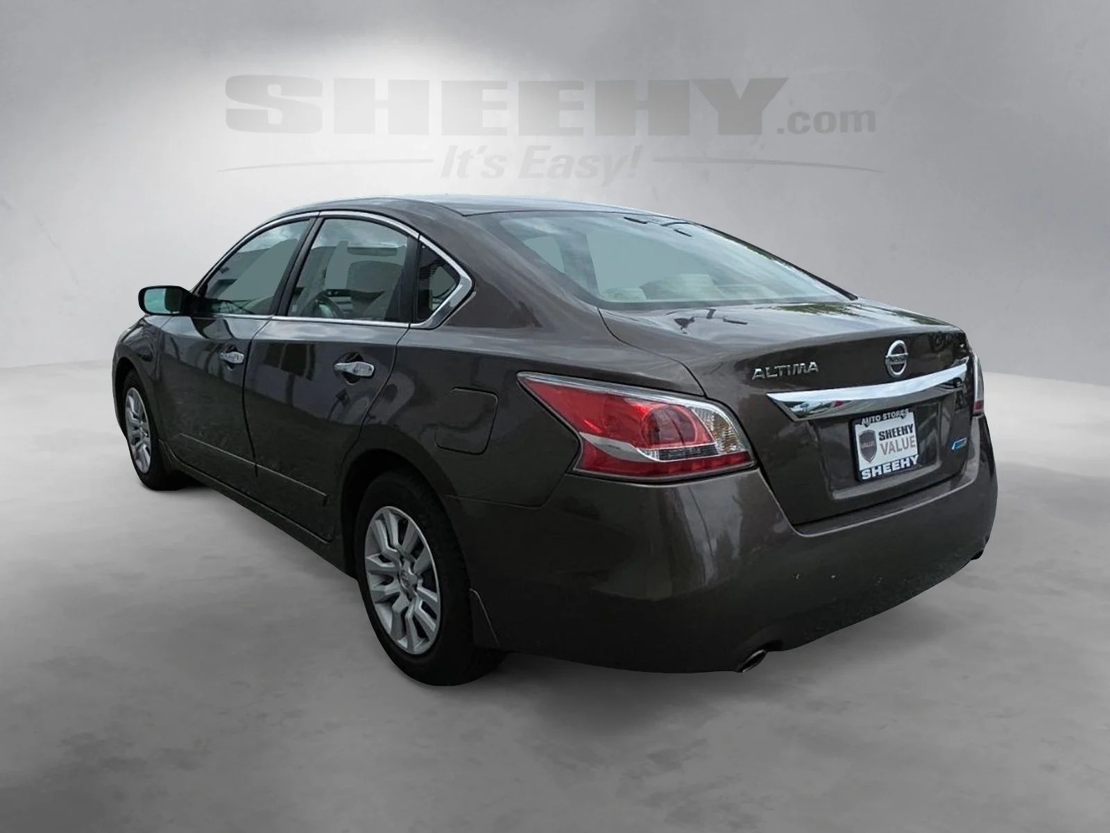 Used 2014 Brown Nissan 2.5 S image 13