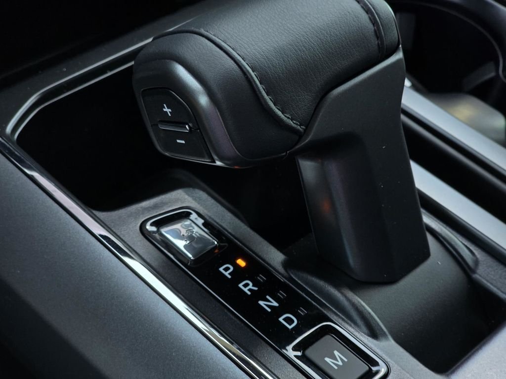 New 2026 Carbonized Gray Metallic Ford XLT image 23