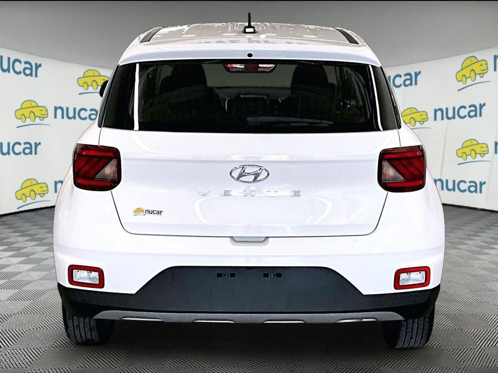 Used 2025 Lunar White Hyundai SE image 5