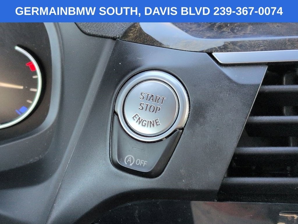 Used 2020 Alpine White BMW xDrive30i image 32