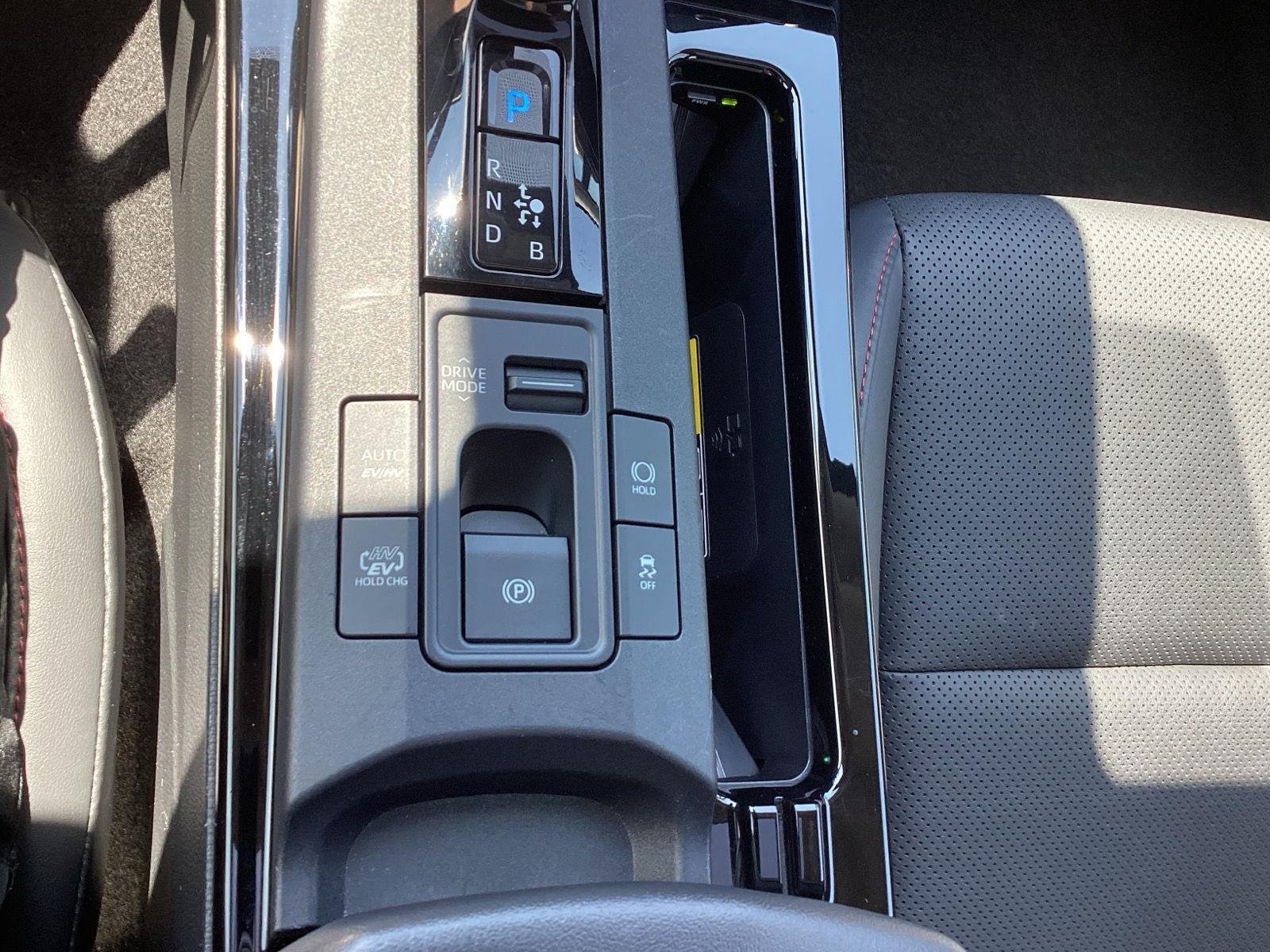 Used 2023 Wind Chill Pearl Toyota XSE image 25