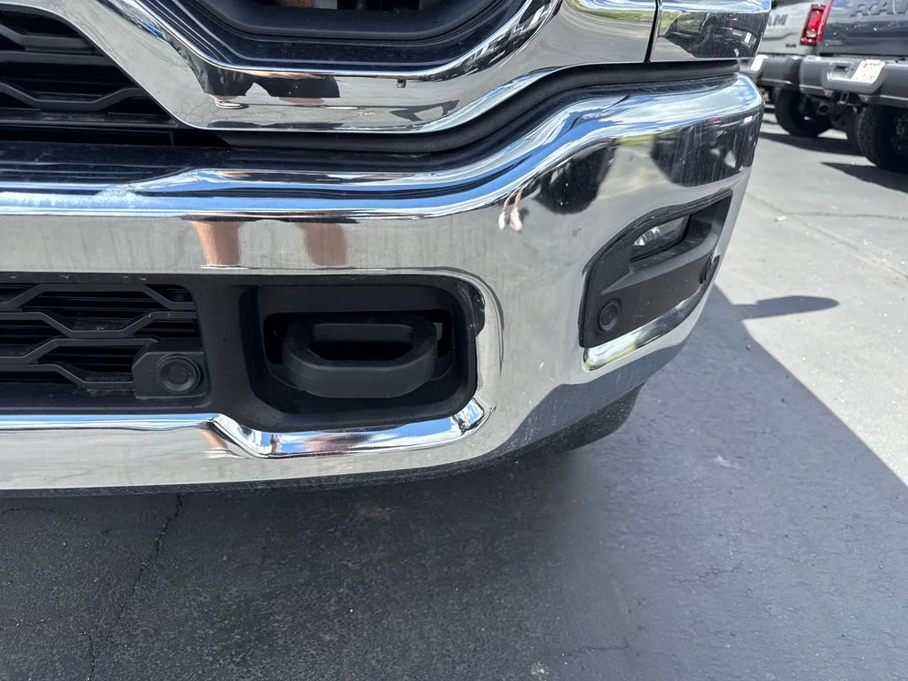 New 2026 Diamond Black Crystal Pearl-Coat Exterior Paint RAM BIG HORN image 8