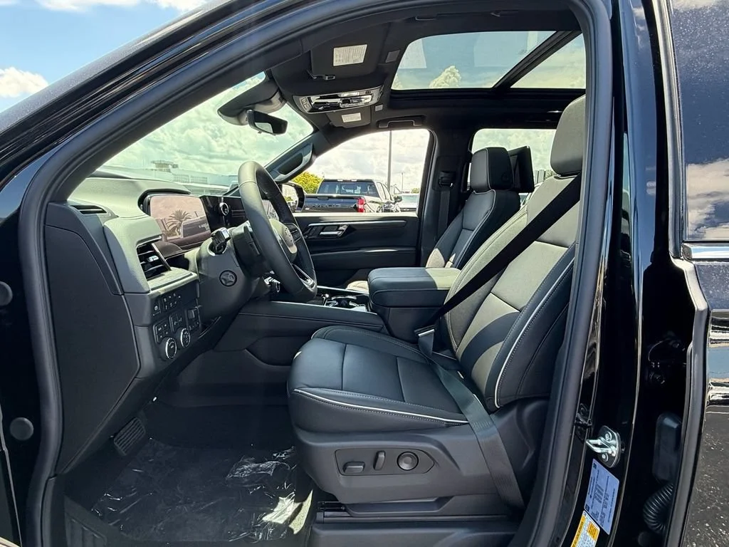 New 2026 Black Chevrolet Premier image 9
