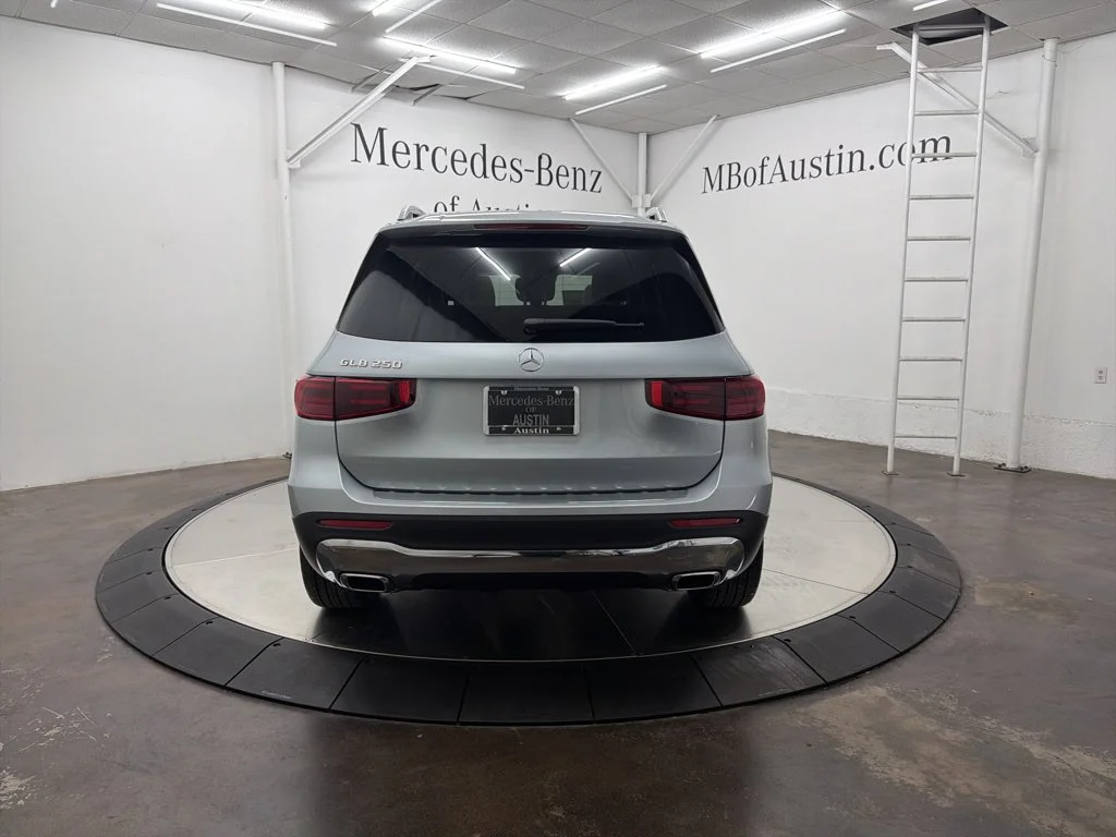 Used 2026 Silver Mercedes-Benz GLB 250 image 6