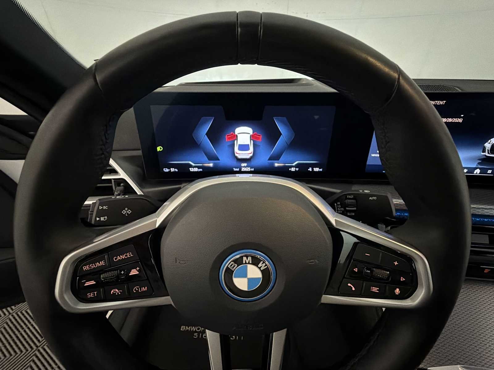 2025 BMW i4 40 - Photo 13