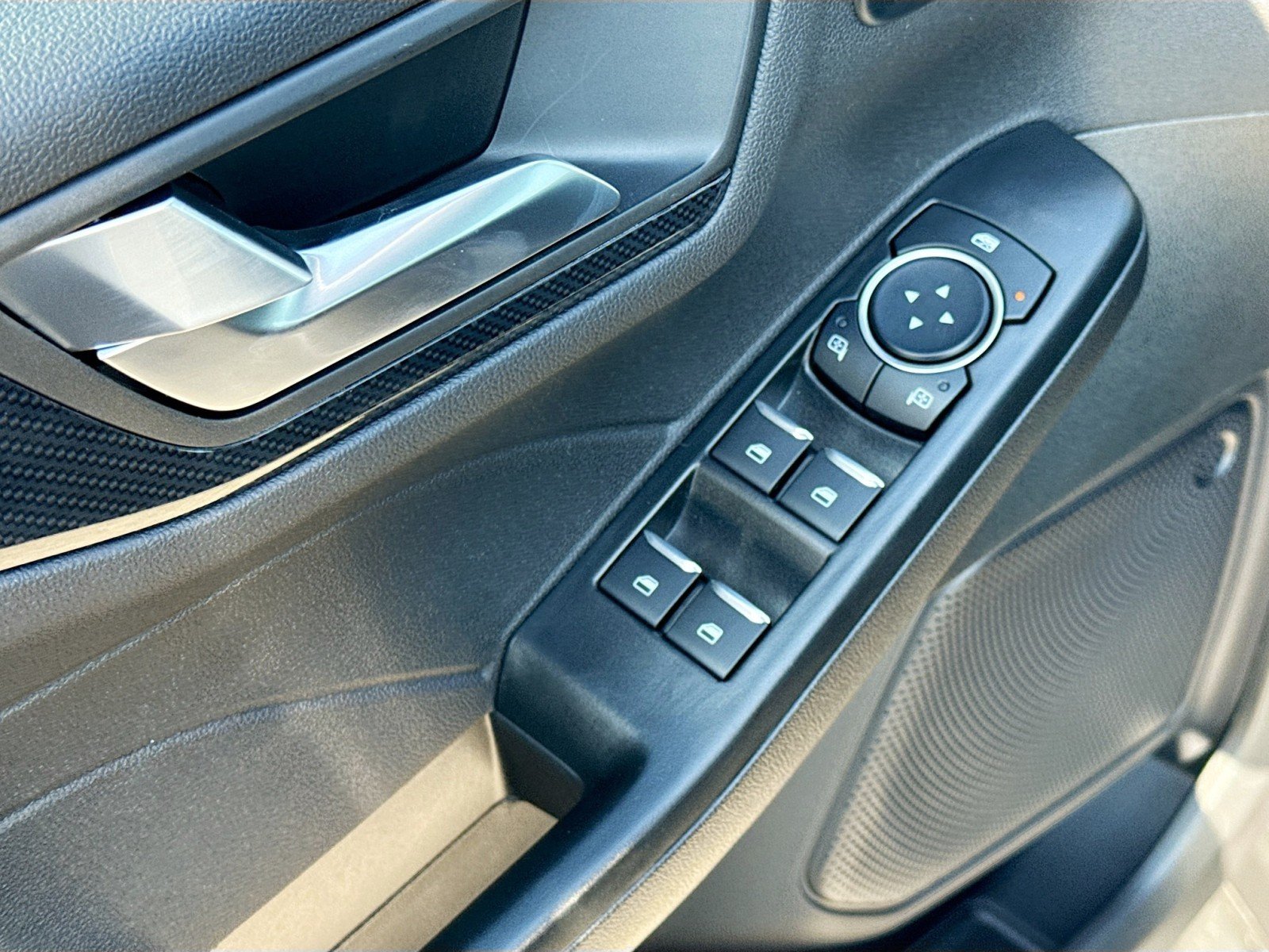 2025 Ford Escape ST-Line Elite - Photo 18