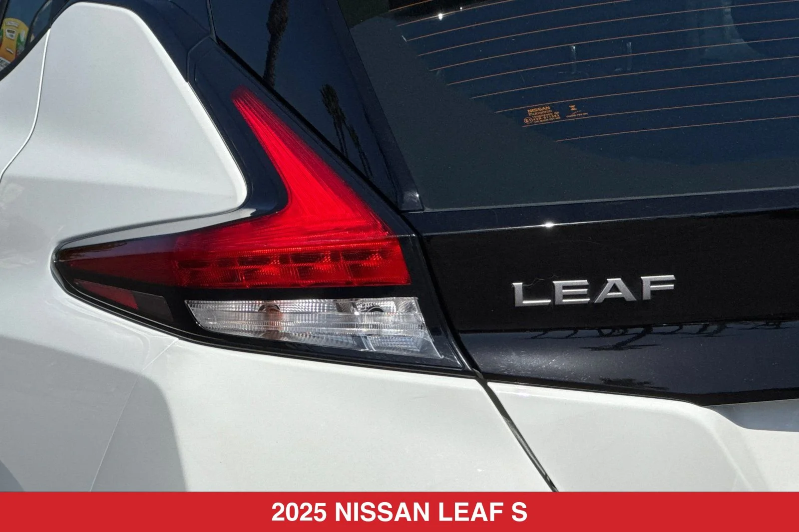 Used 2025 White Nissan S image 28