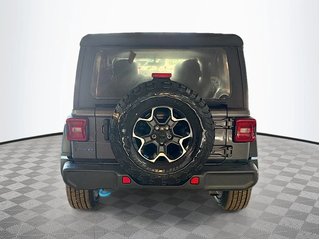 Used 2022 Gray Jeep Unlimited Rubicon 4xe image 7