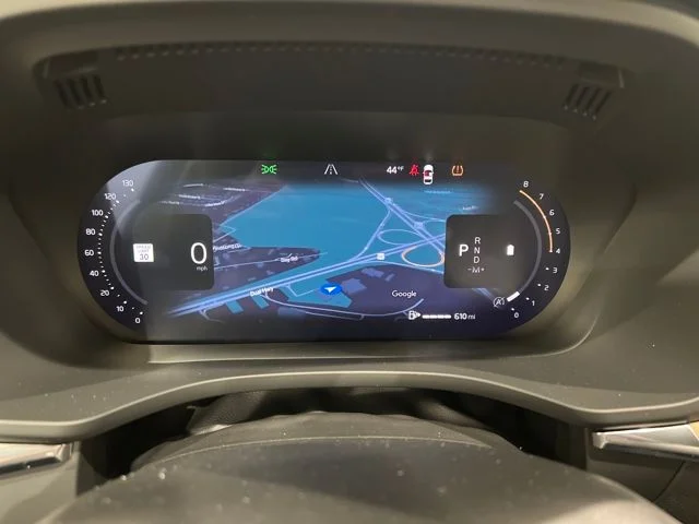 2026 Volvo XC60 Plus - Photo 14