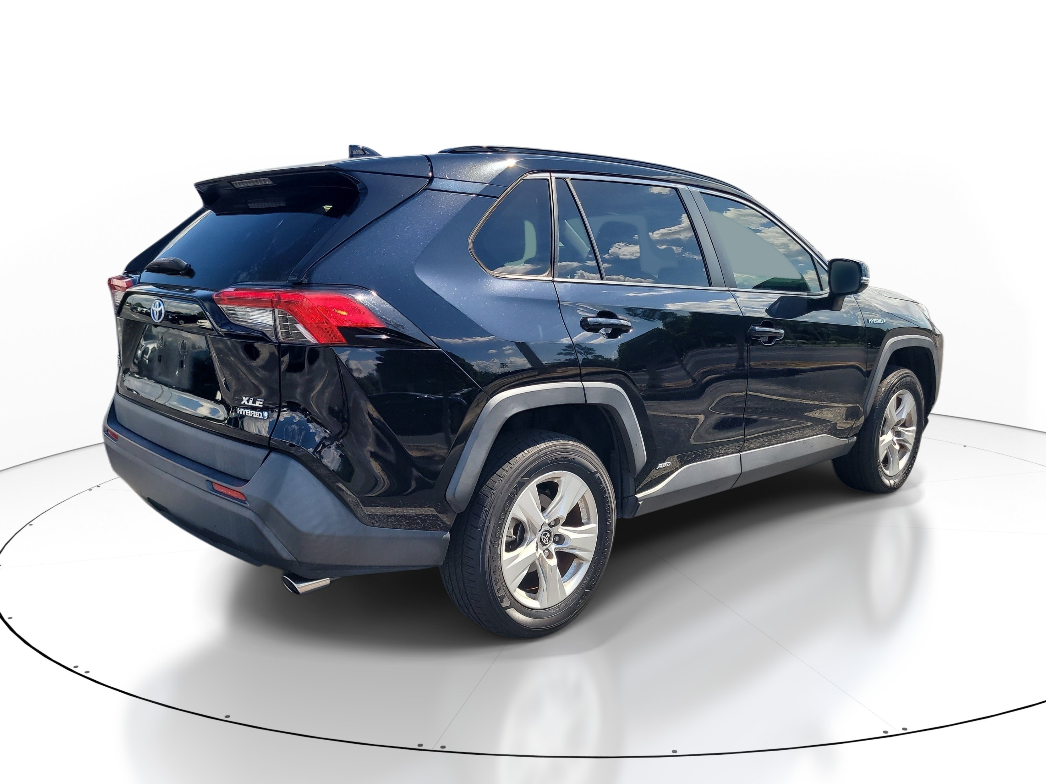 Used 2021 Midnight Black Metallic Toyota Hybrid XLE image 6
