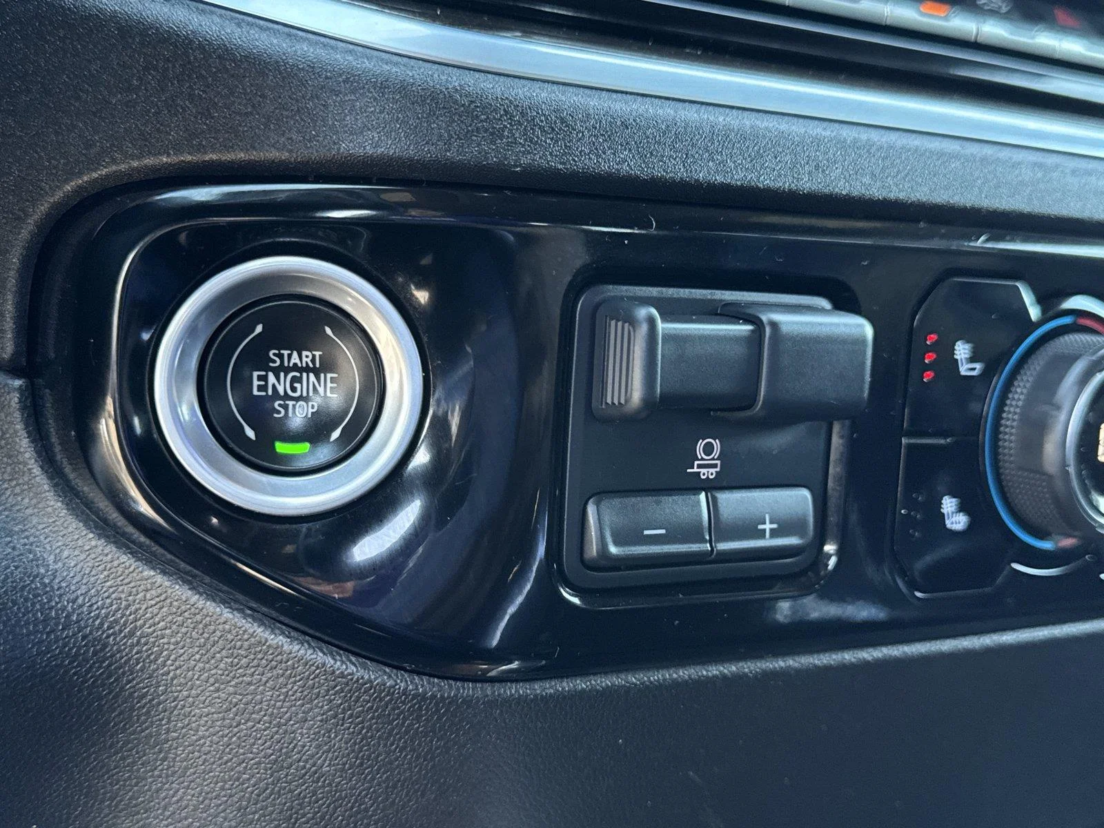 Used 2022 GLACIER BLUE METALLIC Chevrolet RST image 18