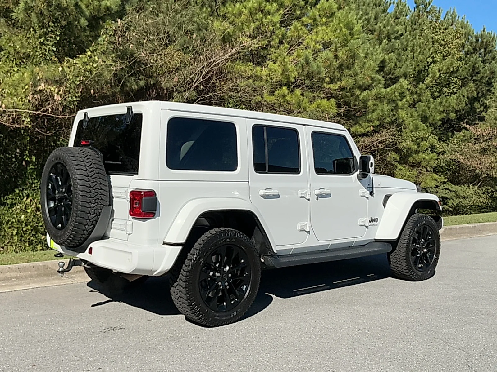 Used 2021 Bright White Clearcoat Jeep High Altitude 4x4 image 3