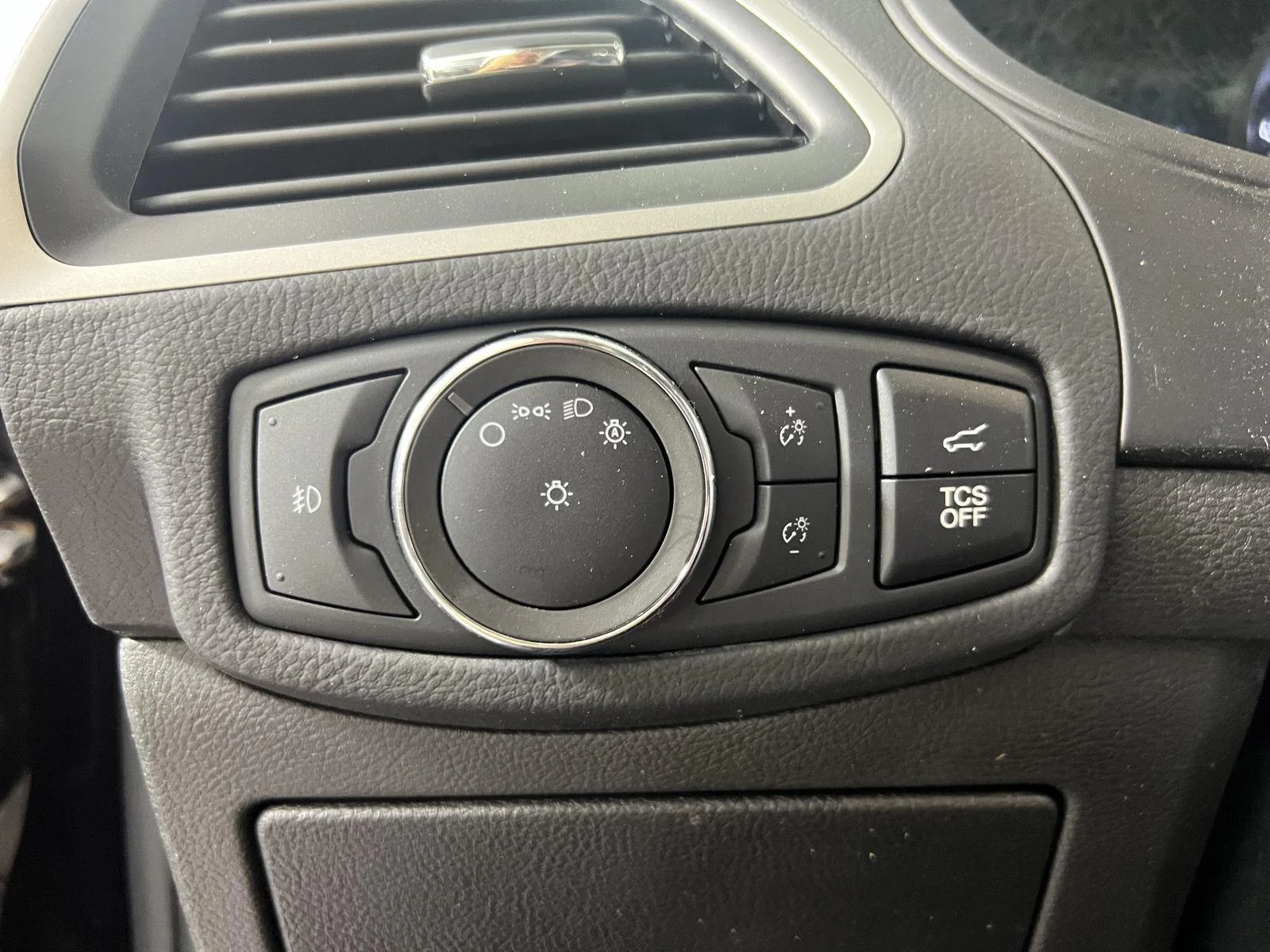 Used 2022 Agate Black Ford SEL image 16