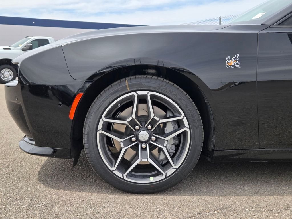 New 2026 Diamond Black Crystal Pearlcoat Dodge Scat Pack image 5