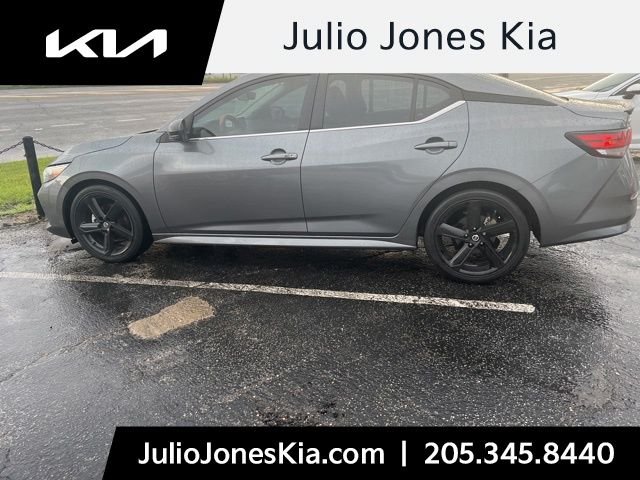 2022 Nissan Sentra SR CVT's photo