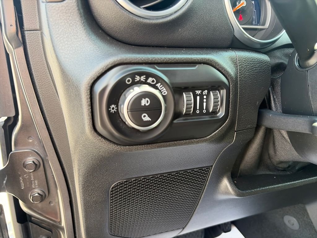 Used 2020 Gray Jeep Overland image 30