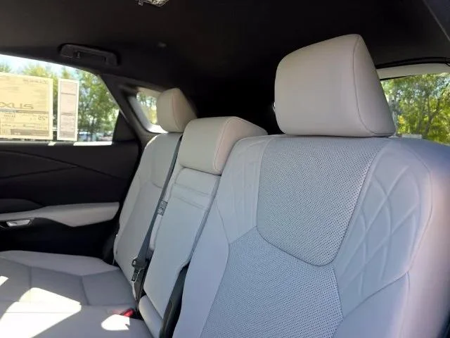 New 2026 Iridium Lexus PREMIUM image 23