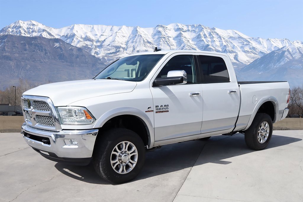 2015 Ram 2500 Laramie photo 2