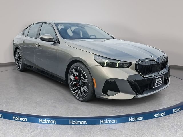 Certified Used 2026 Oxide Grey Met BMW 530i xDrive image 2