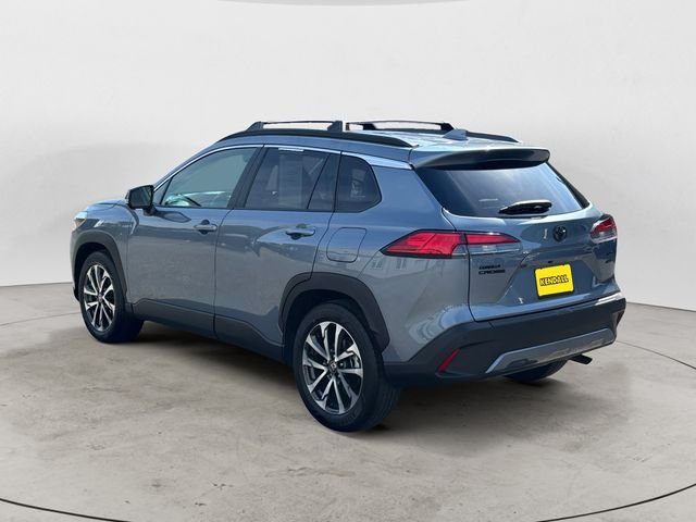 Used 2022 Celestite Toyota XLE image 3