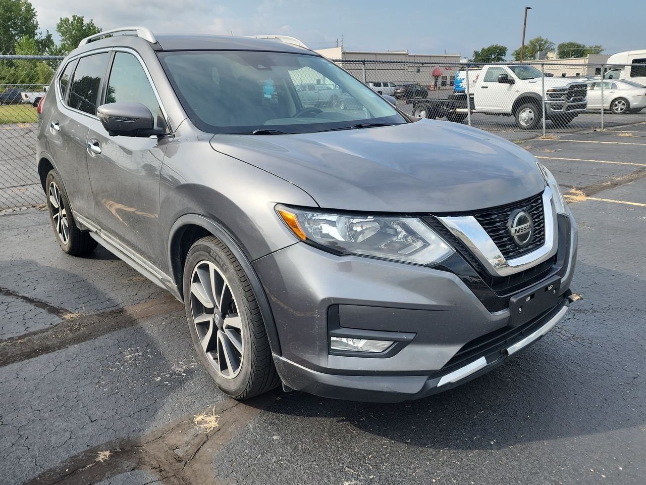 Used 2019 Gray Nissan SL image 1