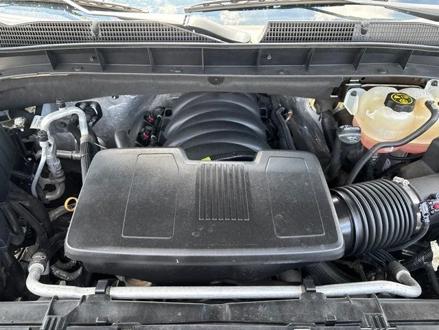 Used 2020 White GMC SLT image 40
