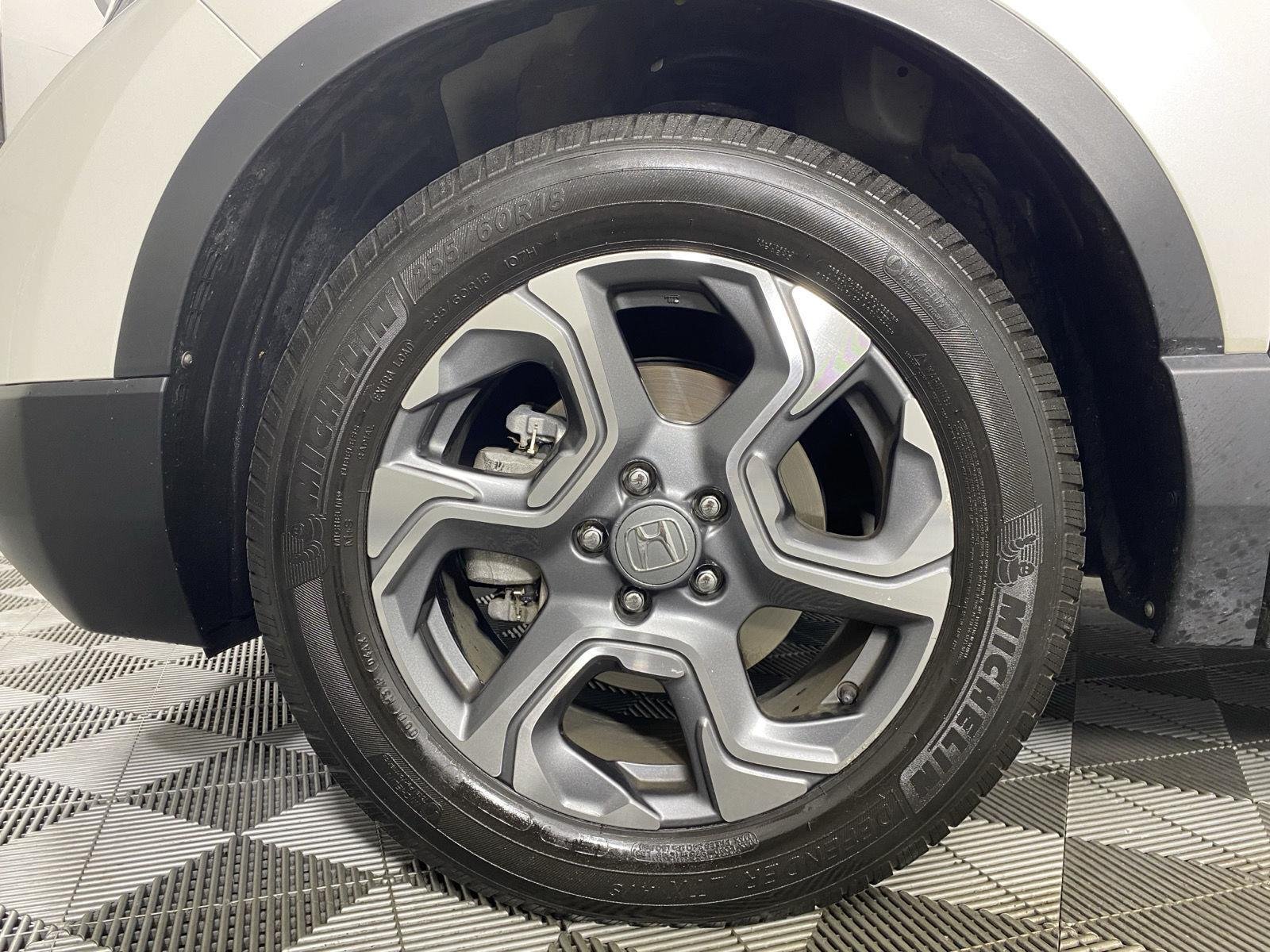 Used 2018 White Diamond Pearl Honda EX-L image 4