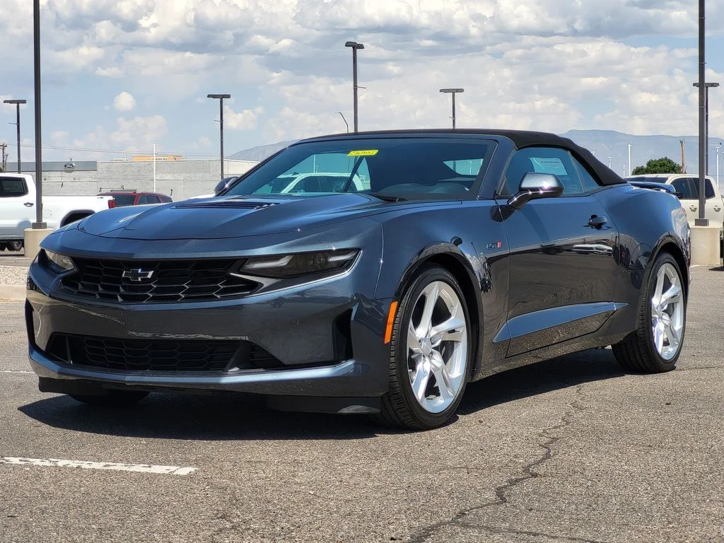 Used 2023 Shadow Gray Metallic Chevrolet LT1 image 4