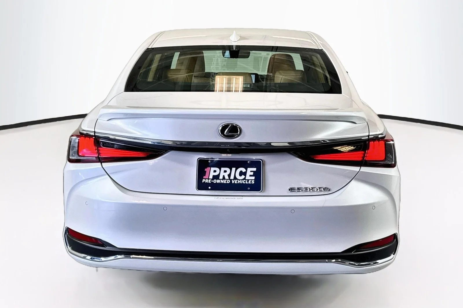 Used 2024 Eminent White Pearl Lexus ES 300h Ultra Luxury image 6