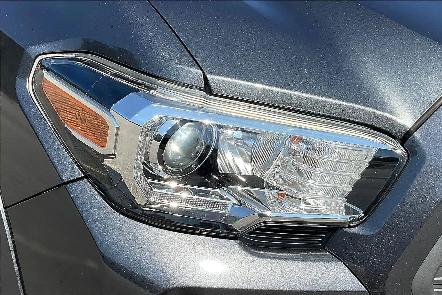 Used 2020 Magnetic Gray Metallic Toyota TRD Sport image 27