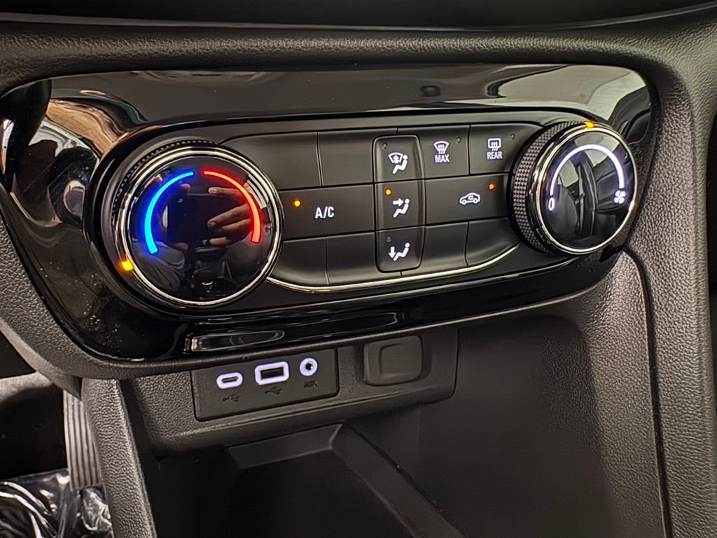 Used 2023 Orange Buick Preferred image 31